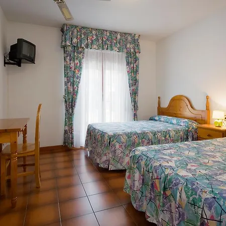 Castillo D'acher Hotel