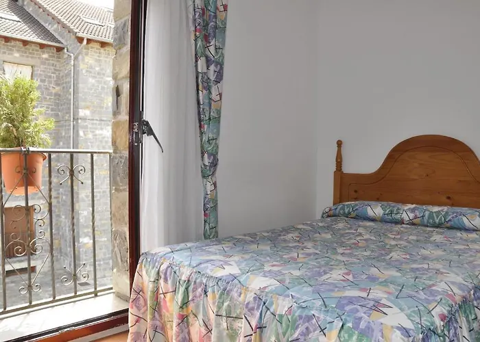 Castillo D'acher Hotel *